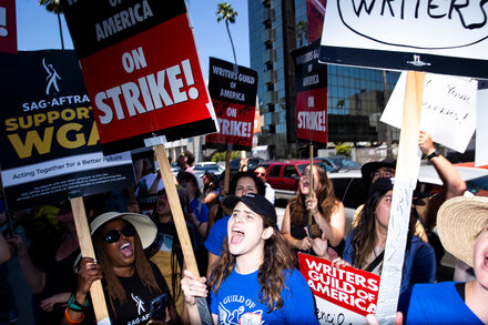 TV and Movie Writers to Begin Returning to Work on Wednesday