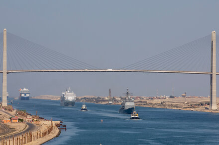 Red Sea Attacks Menace Energy Tankers but Don’t Stop Them