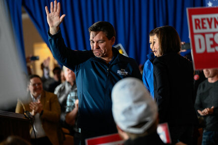 DeSantis Finishes His Iowa 99, Hoping for a Bump Against Trump