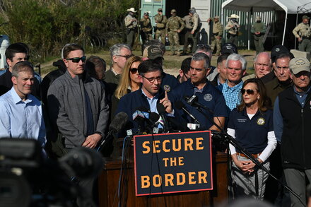 Assessing Republicans’ Claims About Immigration During Border Visit