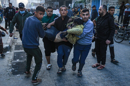 Confusing evacuation orders leave Gazans to make painful decisions.