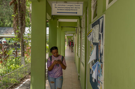 A Patois Revival: Jamaica Weighs Language Change as Ties to Britain Fray