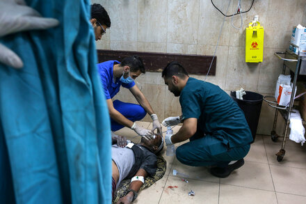 Sin agua, luz ni anestesia: así trabaja el personal médico en los hospitales de Gaza