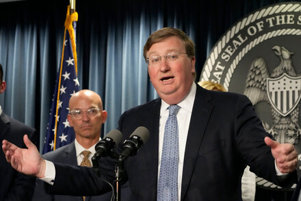 Mississippi Re-elects Gov. Tate Reeves, a Republican
