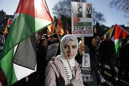 Across Europe, thousands call for cease-fire in Gaza.