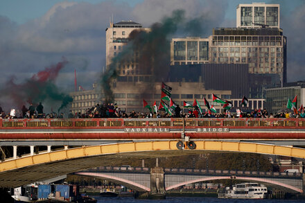 About 300,000 People Participate in Pro-Palestinian March in London