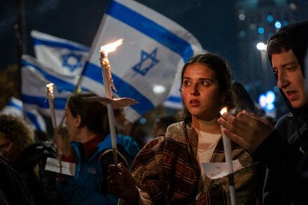 Demonstrators rally outside Netanyahu’s office to urge the return of the remaining hostages.