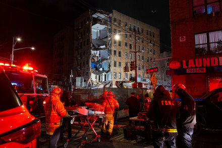 New York Suspends Engineer Who Inspected Bronx Building That Collapsed