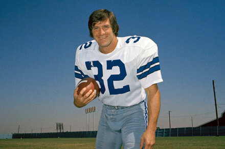 Walt Garrison, a Cowboy Three Times Over, Dies at 79