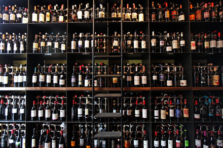 2 Men Bilked Wine Investors Out of $99 Million in Ponzi Scheme, U.S. Says