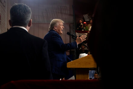 Trump Focuses on Iowa as He Looks to Close Out the Republican Race