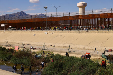 Unlawful Border Crossings Are Rising Fast After a Brief Decline