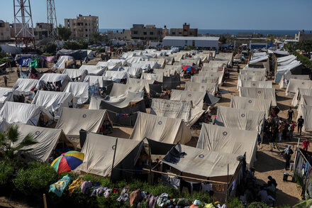 Promised Aid to Gaza Is Stalled by Wrangling, as Conditions Worsen
