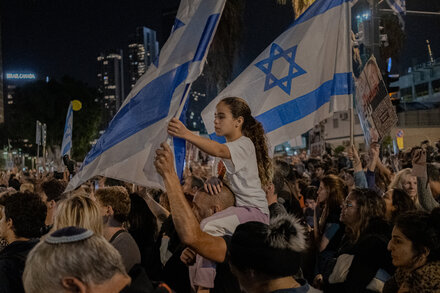 Thousands rally in Tel Aviv to keep pressure on Netanyahu to secure the release of all the hostages.