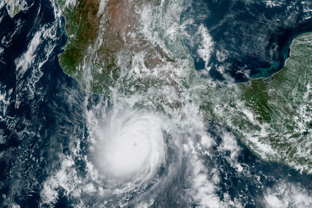 Así se vivió el paso del huracán Otis por México