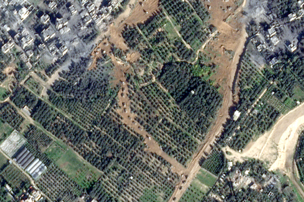 Satellite imagery shows Israel’s advance into central Gaza.