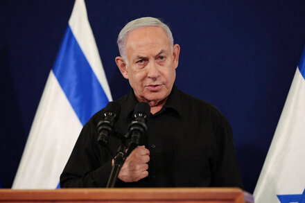 Netanyahu takes the first questions about his responsibility in the Oct. 7 attacks.