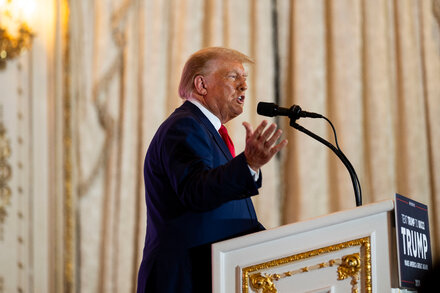 Federal Judge Reinstates Gag Order on Trump in Election Case