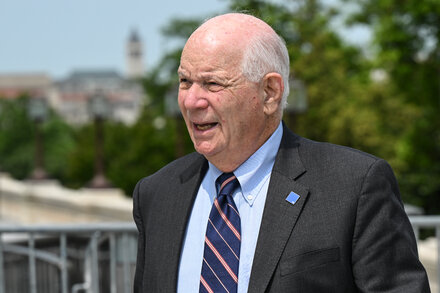 Senate Democrat Threatens to Block More of Military Aid to Egypt