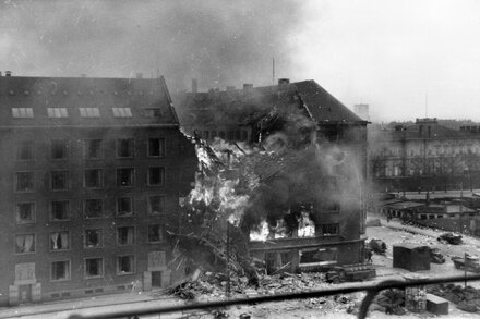 In defending Israel, Netanyahu describes Allied bombing that accidentally hit a school during World War II.