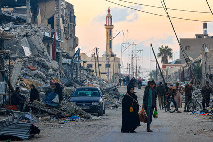 Israel says Gaza combat has resumed. Talks are said to continue.