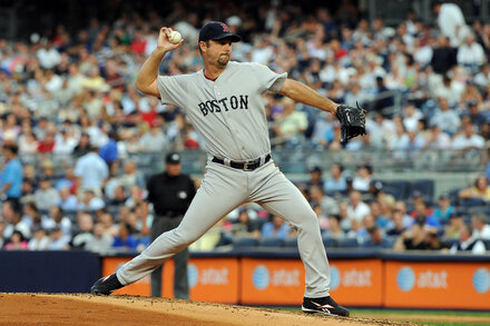 Tim Wakefield, Pitcher Who Helped Boston Break the Curse, Dies at 57