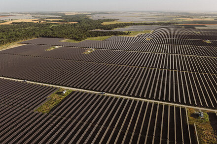 U.S. Spending on Clean Energy and Tech Spurs Allies to Compete