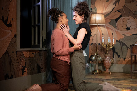Review: In ‘Daphne,’ Remaking a Myth, With Mixed Results