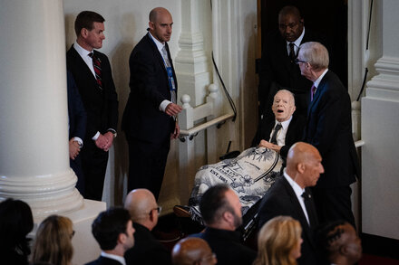 Americans Glimpse Jimmy Carter’s Frailty and His Resolve