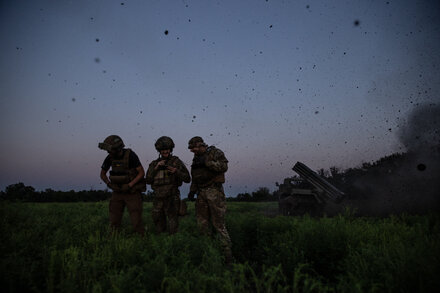 ‘Always Under Fire’: On the Battlefield With Ukraine’s Elite Troops